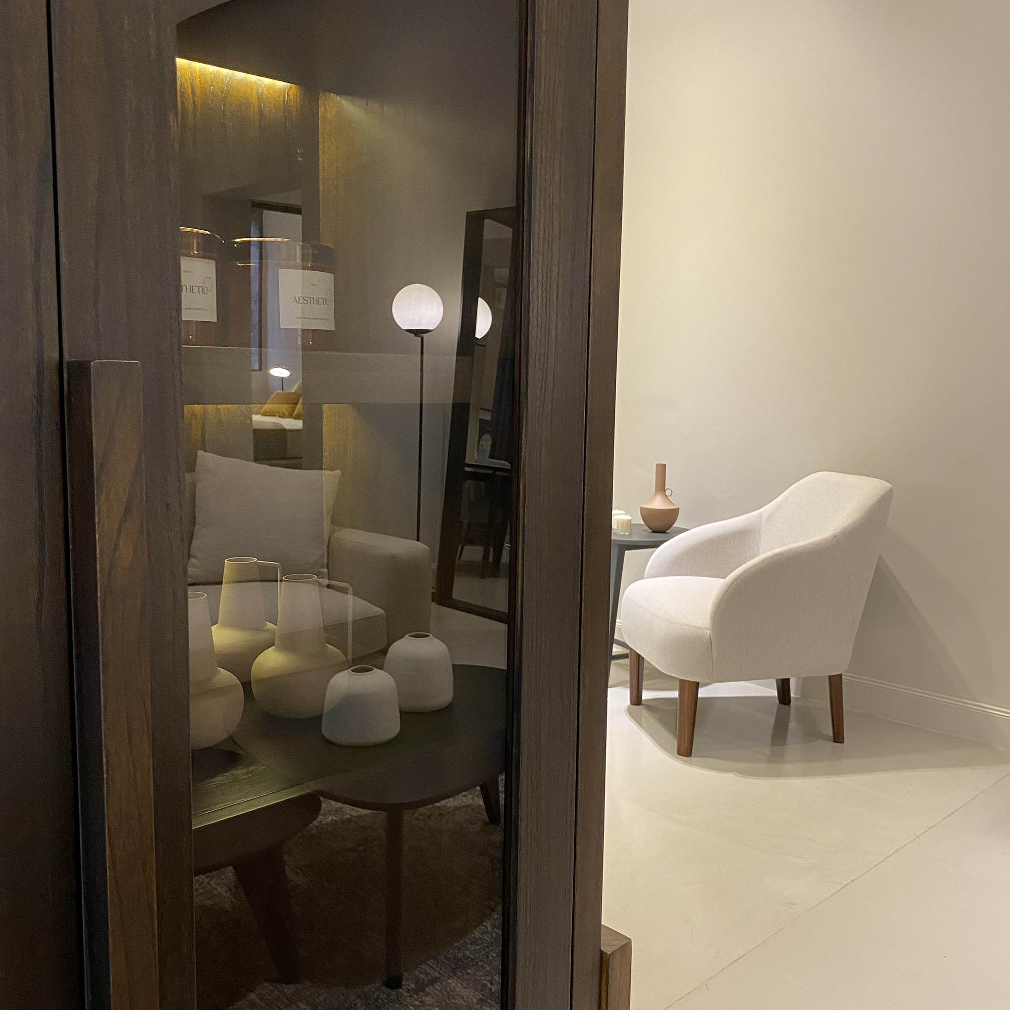 Vajillero Senza (alto) 150